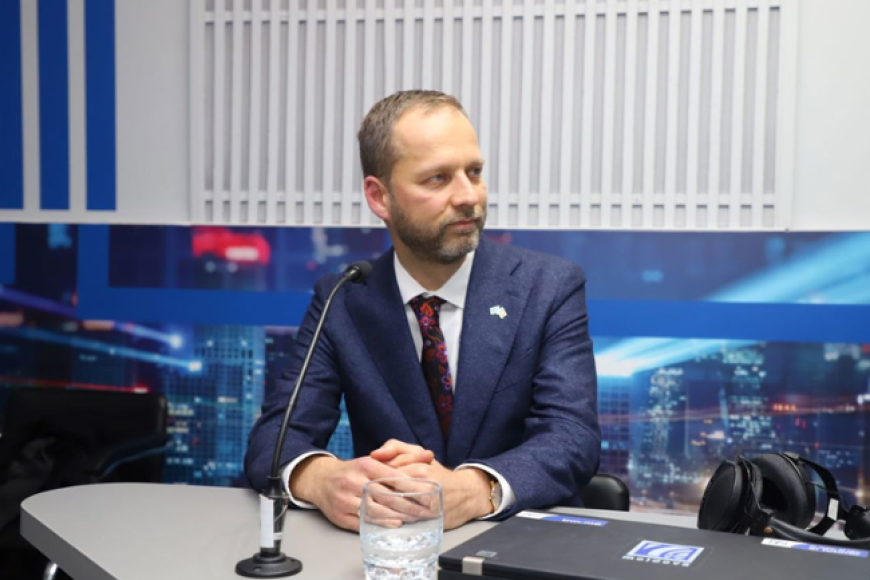 Посол ЕС в Молдове: власти должны «лучше объяснить» причины закрытия ряда телеканалов