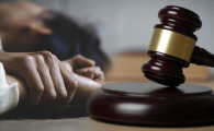 Мужчину, изнасиловавшего сотрудницу прокуратуры, осудили условно