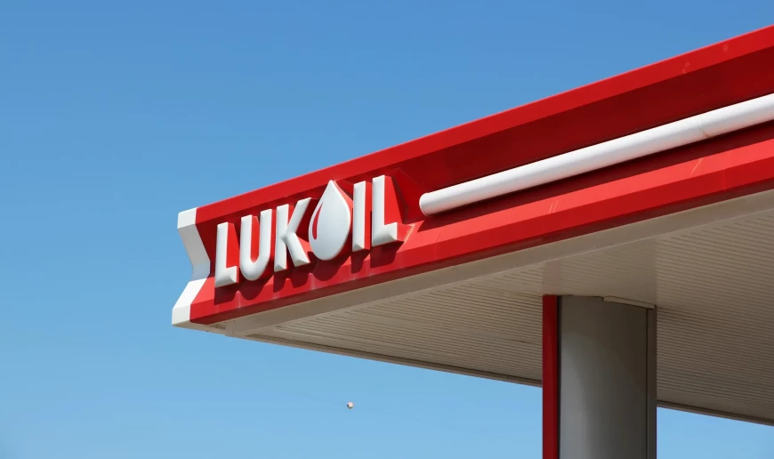 СМИ: Lukoil намерен продать свои активы в Молдове и Румынии. Узнай кому