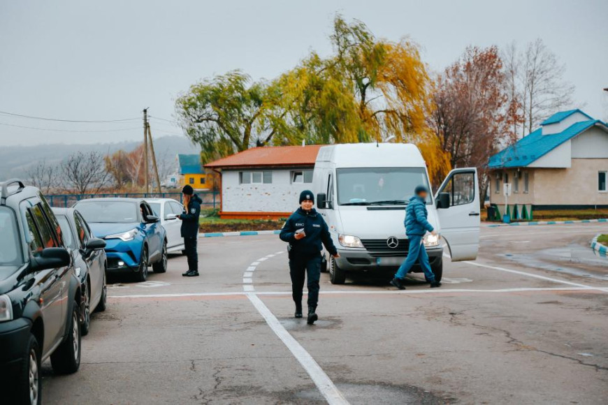 В Леушенах задержали украинца с фальшивым водительским удостоверением