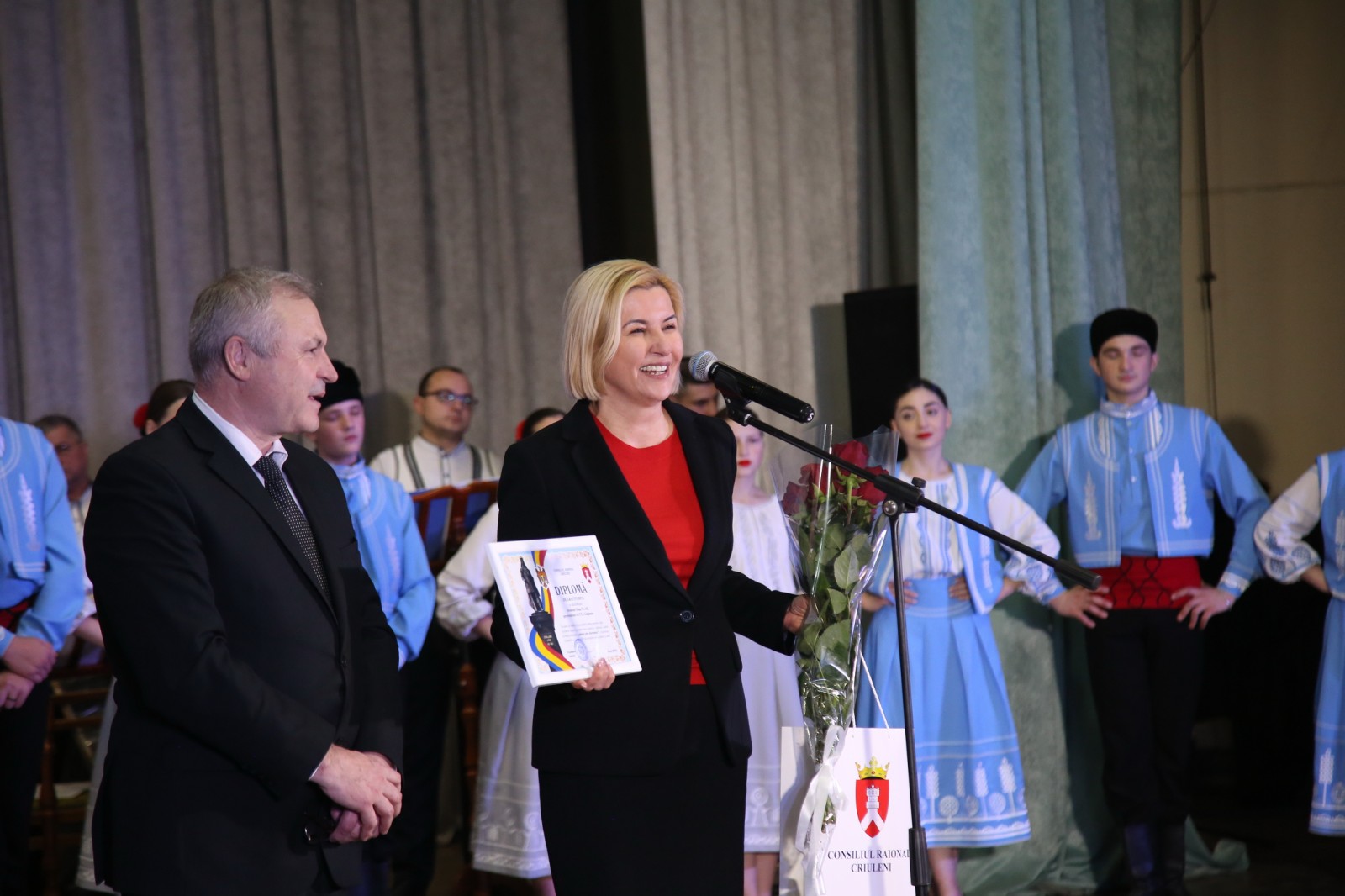 «Мир и согласие делают Молдову единой». Ансамбль «Дюз-Ава» выступил с концертом в Криулянах