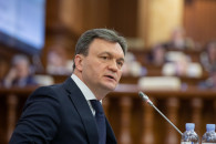 Парламент утвердил правительство Дорина Речана