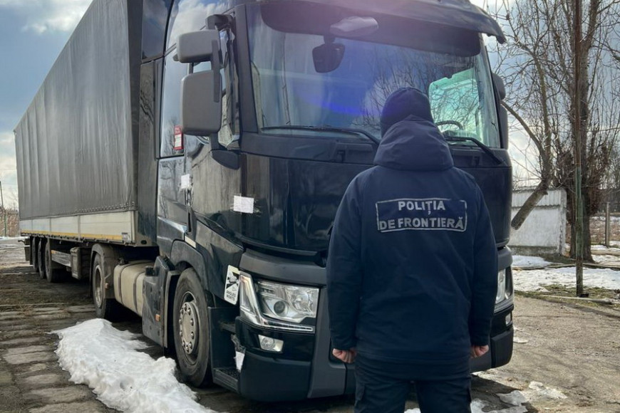 На контрабандном ввозе грузовика в Молдову попались жители Вулканешт