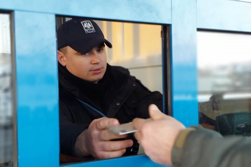 Фальшивое удостоверение изъяли таможенники у жителя соседнего с Гагаузией района