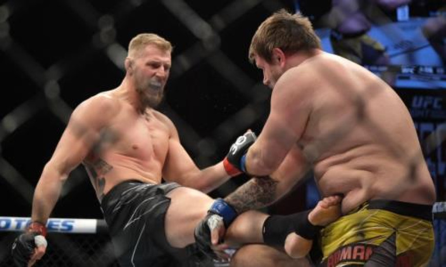 "Расстрелял на дистанции": Александр Романов провел очередной бой в UFC