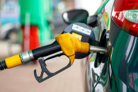 Цена бензина в Молдове достигла нового психологического барьера