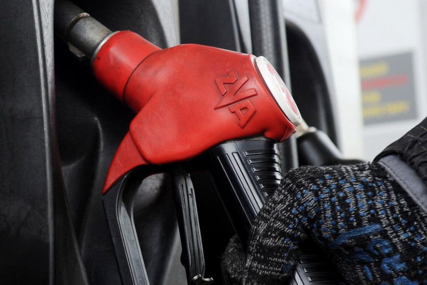В Молдове продолжает снижаться цена на топливо