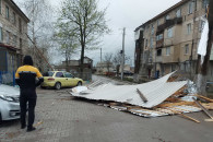 Пострадавшие от шквалистого ветра жители Комрата получат помощь на ремонт кровель