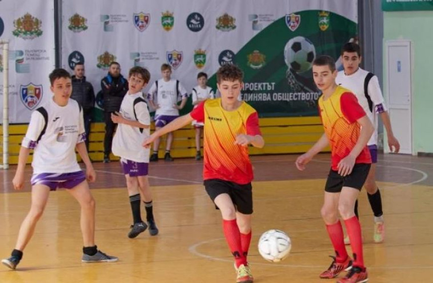 В Тараклии стартовал детский чемпионат по мини-футболу. Собрались и команды из Гагаузии