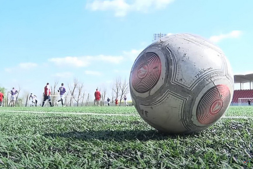День флага Молдовы: В Комрате полицейские сыграли в футбол