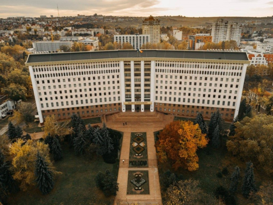 Какие партии пройдут в парламент в случае досрочных выборов - данные опроса
