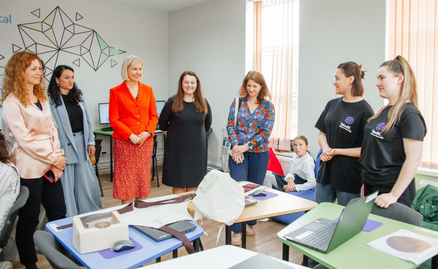 Одна из лучших в стране: в чадыр-лунгском лицее открыли цифровую лабораторию