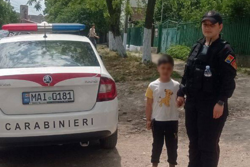 В Комрате карабинеры помогли потерявшемуся мальчику вернуться домой