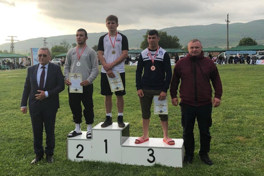 Спортсмены из Гагаузии завоевали медали на международном турнире по борьбе в Болгарии