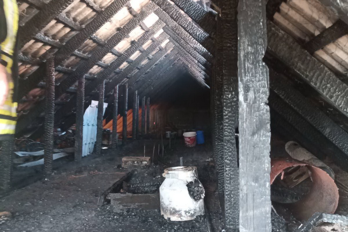 Пожар в Бричанском районе: местный житель остался без крыши дома