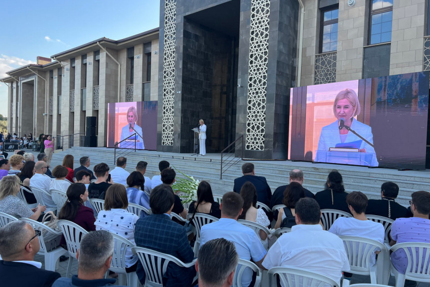 Влах обратилась к молодежи: «Передаю Вам мирную Гагаузию, позаботьтесь о ней»