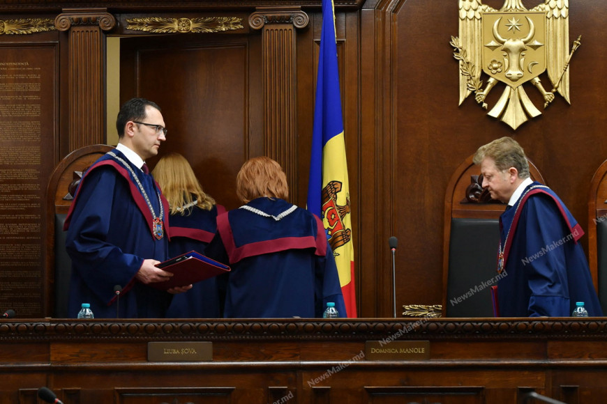 Депутаты не смогут заниматься бизнесом. Конституционный суд выступил против инициативы PAS