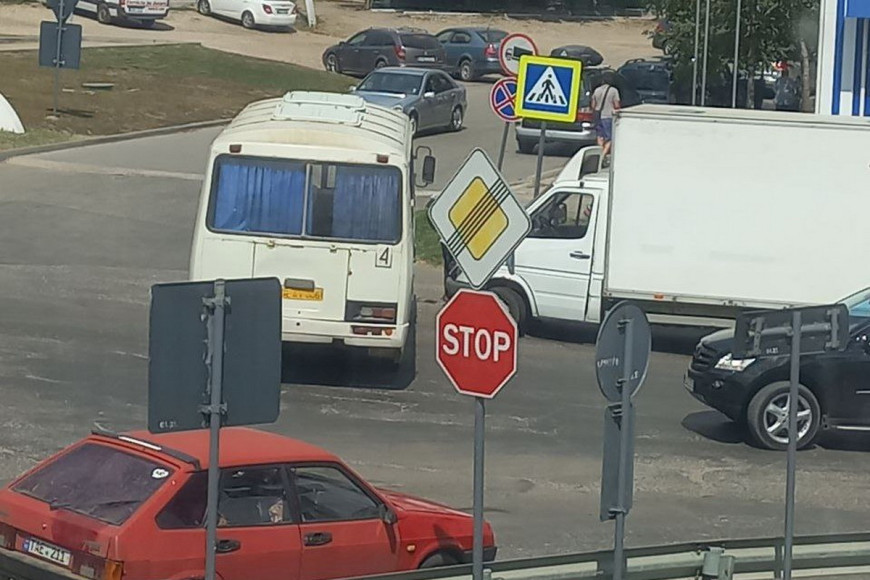 Рейсовый автобус попал в ДТП в Чадыр-Лунге