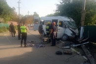 Еще одно смертельное ДТП: в Кагуле в аварию попал пассажирский микроавтобус