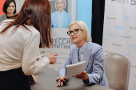 "Как прыжок с парашютом": Ирина Влах представила в Кишиневе свою первую книгу
