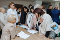 "Политика – не грязное дело": Ирина Влах о компромиссах, грамотном управлении и автобиографической книге