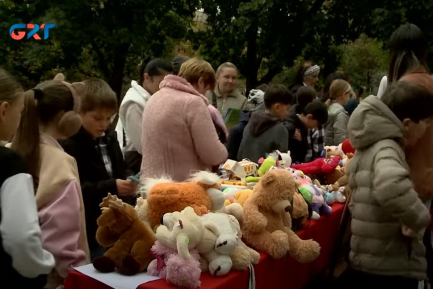 "Видеть сердцем": В Комрате дети собрали деньги слабовидящим людям