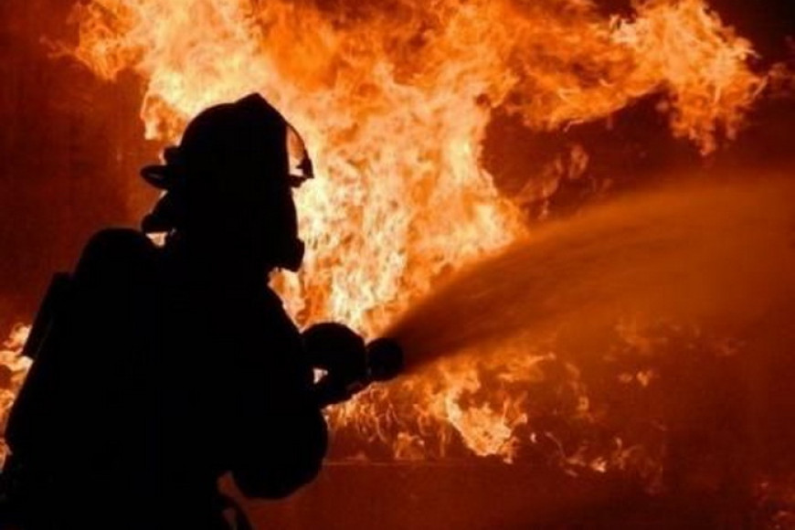 В Дондюшанах подросток спас из пожара двухлетнего ребенка