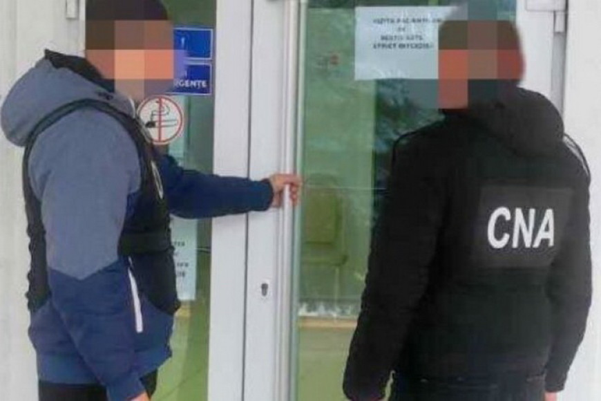 Главврач больницы в Бельцах задержан НЦБК за пассивную коррупцию: запросил 7000 леев за помощь при родах