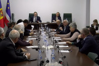 Заседание НСГ подошло к концу. Для чего депутаты его перенесли