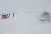 В Молдове в заблокированной в сугробах машине погибли два человека