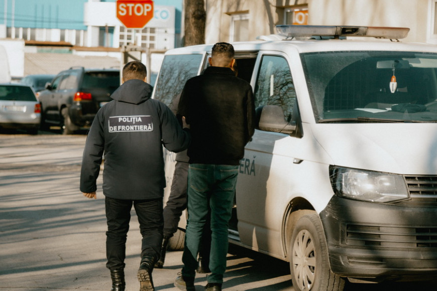 Пара молдаванина и украинки задержана на таможне и севере страны. В чем их обвиняют