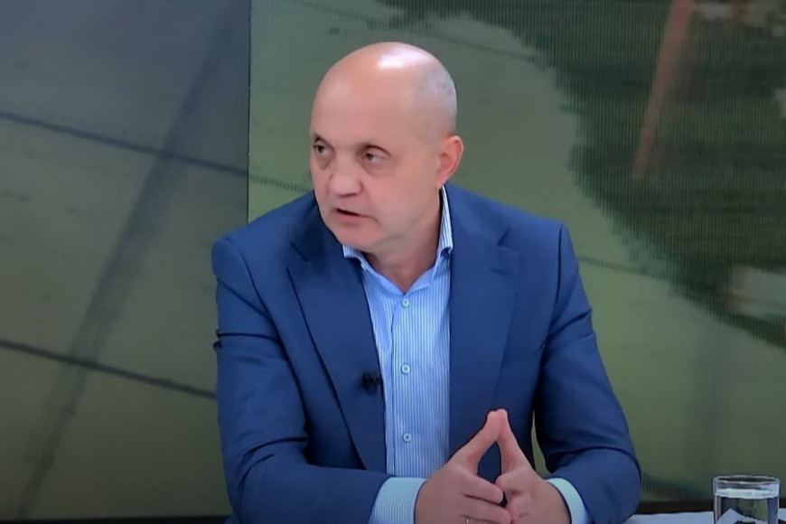 "Это не частная лавочка": Чимпоеш призвал власти Гагаузии не "рушить" автономию