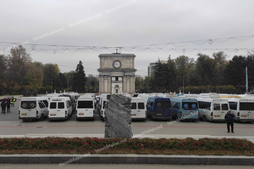 В Молдове автоперевозчики выходят на протесты: заблокируют площадь в Кишиневе