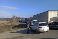 В Молдове фермеры заблокировали трассу на границе с Румынией