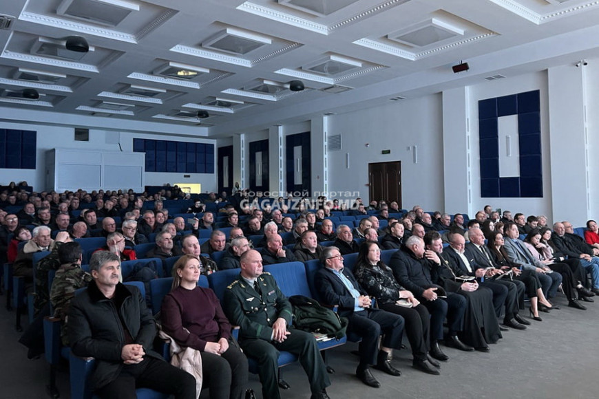 Панихида, цветы и концерт. В Комрате почтили участников войны в Афганистане
