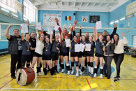 "Настоящий феномен": школьницы из Комрата стали чемпионками Молдовы по волейболу