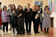 Гармония женской красоты. В Комрате открыли весеннюю выставку картин гагаузских художников