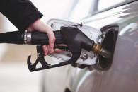 Второй день апреля. Цена бензина в Молдове вырастет