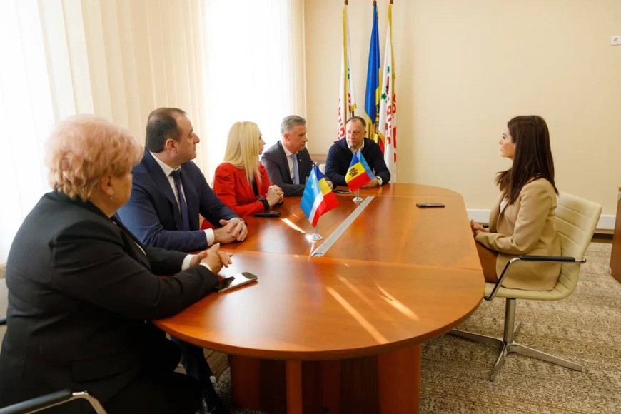 "Скажем твердое "нет" вхождению Молдовы в ЕС": Гуцул обратилась к депутатам из команды Шора