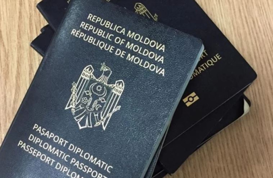 Спикера НСГ в Молдове лишили дипломатического паспорта