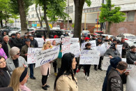 Акция протеста у здания СТР в Кишиневе: люди требуют не закрывать GRT
