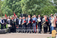 День Победы в Комрате: Тысячи людей возложили цветы на Мемориале славы