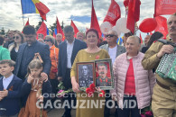 День Победы в Комрате: Тысячи людей возложили цветы на Мемориале славы