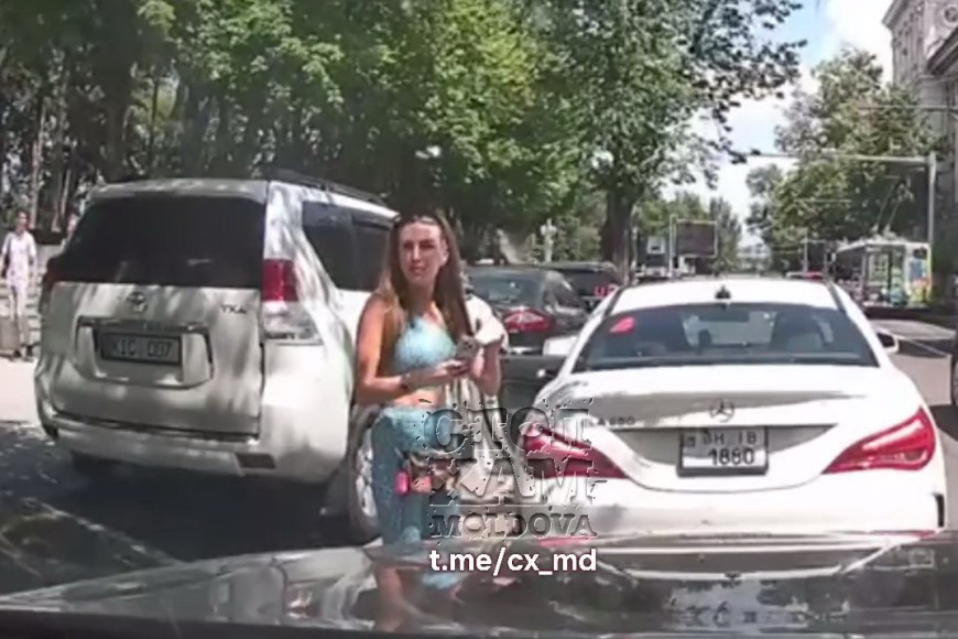 "Не понимаю бычечий язык": водитель из Украины перекрыла дорогу и оскорбила молдаван