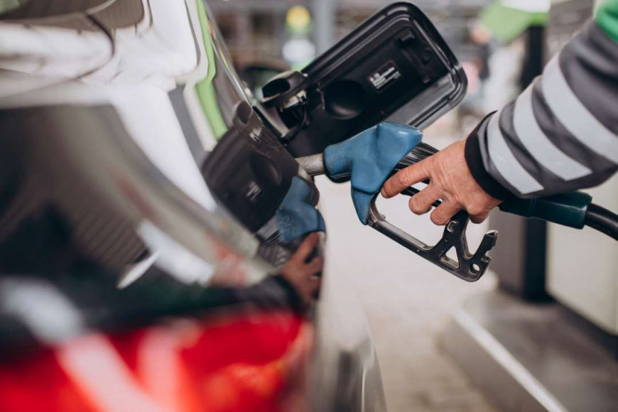 Очередной рост: цена бензина в Молдове достигла 25 леев за литр