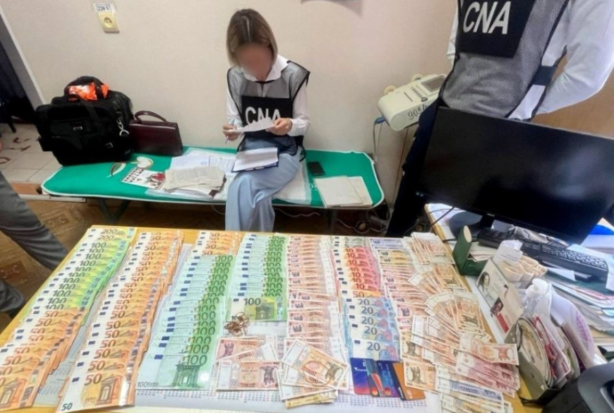Подозревают в системной коррупции: у врача больницы Леова нашли 6,5 тысяч евро