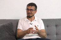 Тизер "ИНТЕРВЬЮ": наш новый гость - аналитик и социолог Ян Лисневский