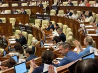 «Стоп лицемерию PAS»: оппозиция покинула заседание парламента в знак протеста