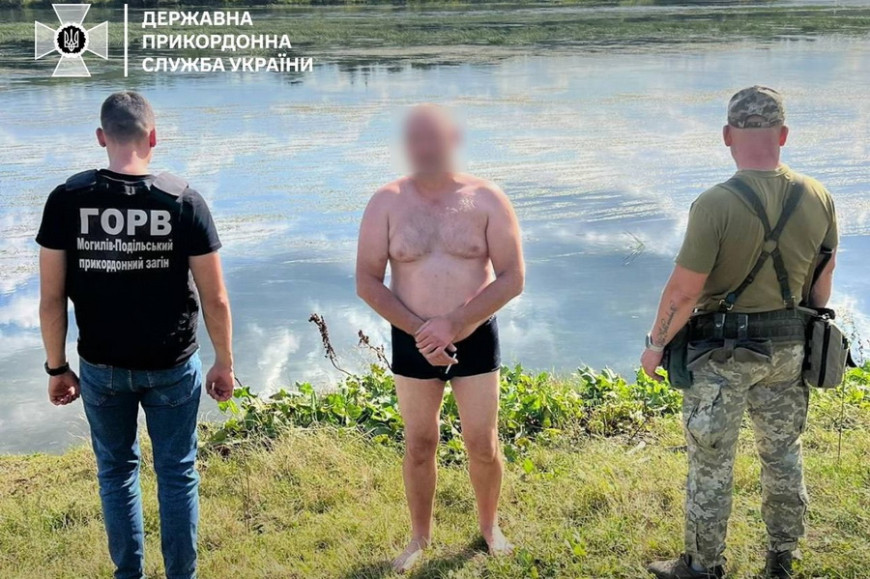 Украинские пограничники задержали молдаванина, поспорившего, что переплывет Днестр