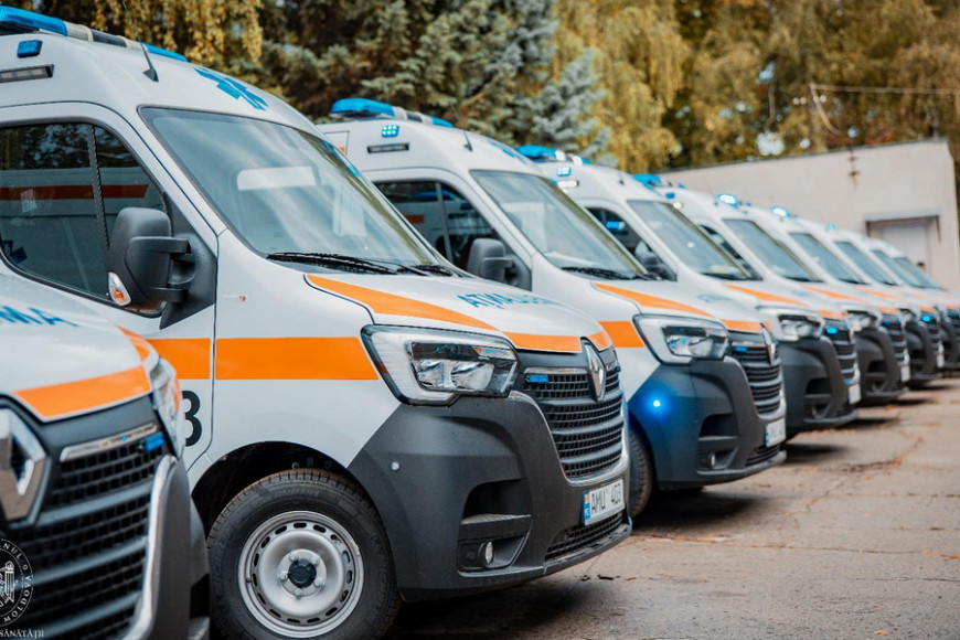 В Молдову доставили 41 машину "скорой помощи" - сколько из них получила Гагаузия
